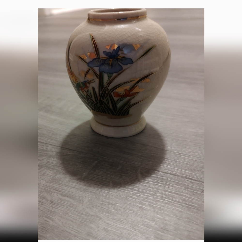 Jgi Floral Ceramic Vase with Gold Accents